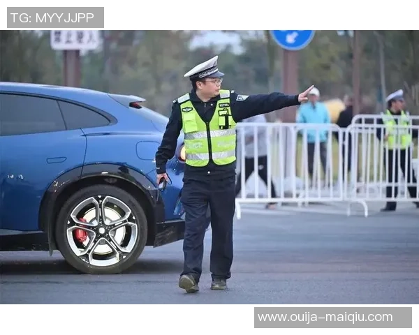 清晨“就位”！他们比马拉松跑友“先跑一步”